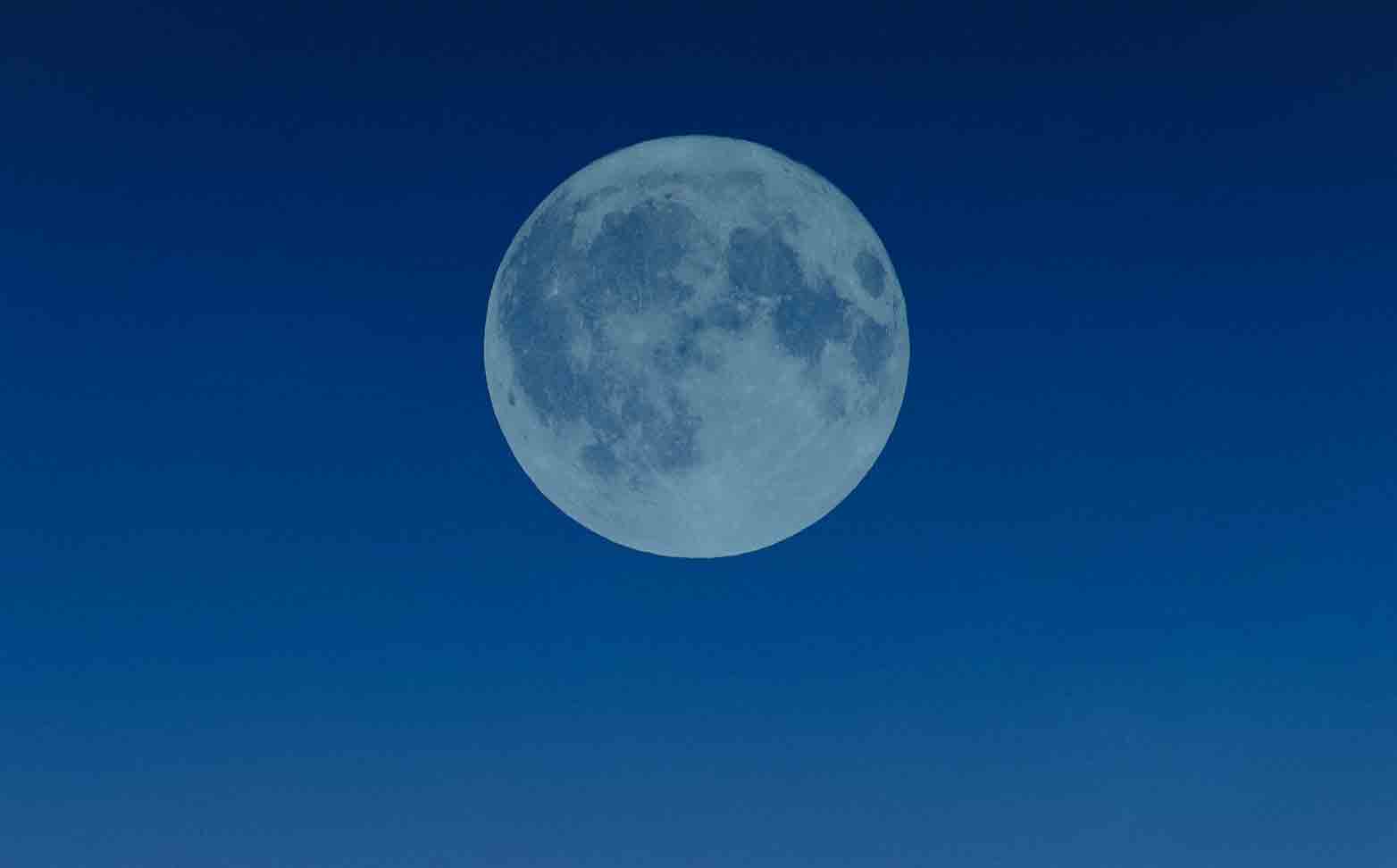Lua Azul: o significado da Lua Cheia que acontece na madrugada do Halloween. Foto: pexel