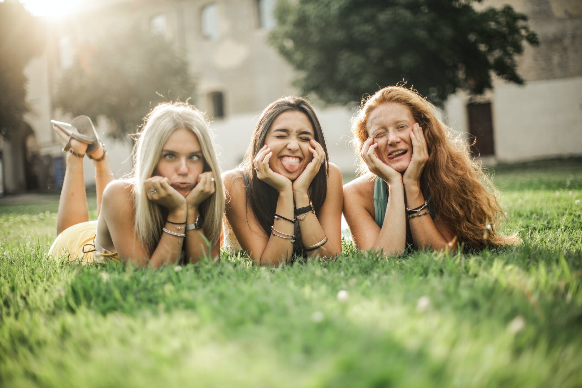 4 Zodiac Signs That Are Great for Making Friends