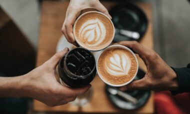 Dia internacional do café: o estilo de café favorito de cada signo do zodíaco