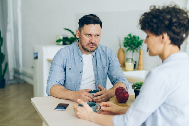 3 pares de signos del zodíaco tienden a tener las peores peleas