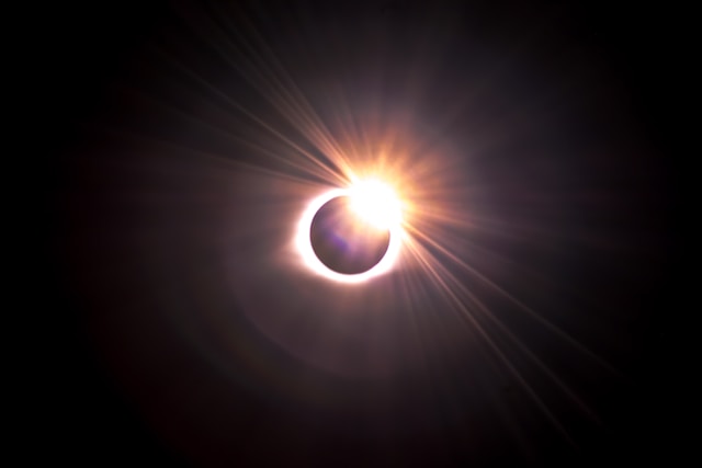 O significado espiritual do eclipse solar de outubro