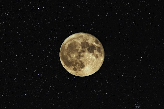 September’s Harvest Moon Lunar Eclipse Will Transform These 3 Zodiac Signs