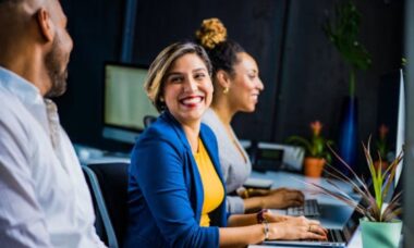 Os 5 signos do zodíaco mais amados no local de trabalho