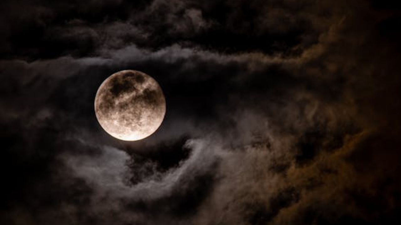 A Superlua desta semana promete desafios intensos para 3 signos do zodíaco