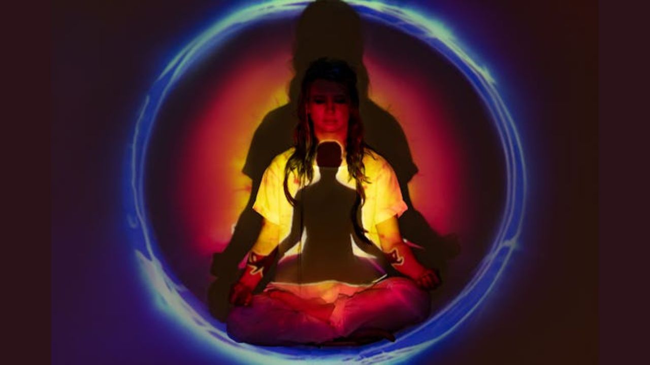 Seu chakra regente, de acordo com o seu signo do zodíaco